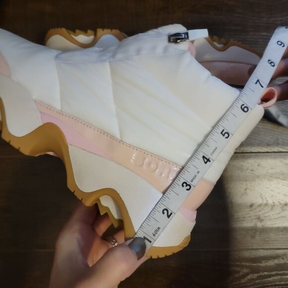 NEW Sorel Kinetic Impact Puffy Zip Boots Womens 12 Winter Chic Modern Cozy Retro - Picture 10 of 10